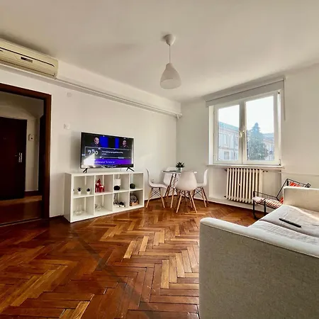 2 Bedrooms In The Heart Of The *