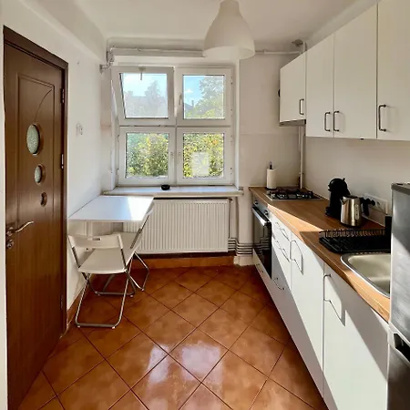 Apartment 2 Bedrooms In The Heart Of The *