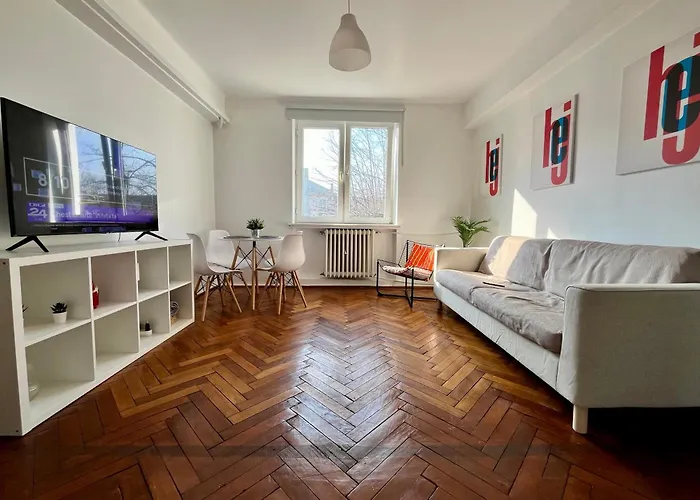 2 Bedrooms In The Heart Of The *