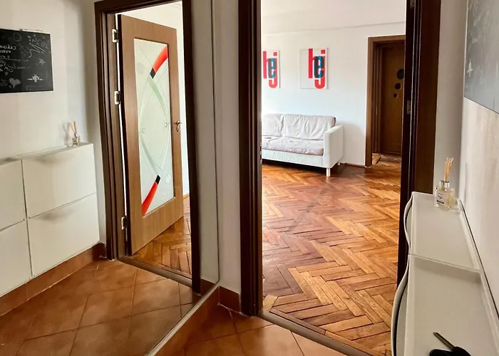 2 Bedrooms In The Heart Of The Апартаменты